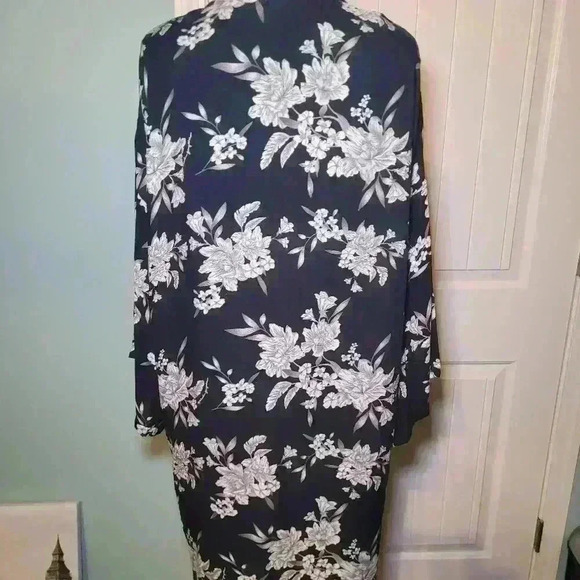 Spiritual gangster Robe with attached belt. OS - Picture 3 of 7